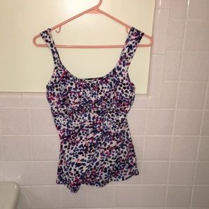 ANN TAYLOR TANK TOP